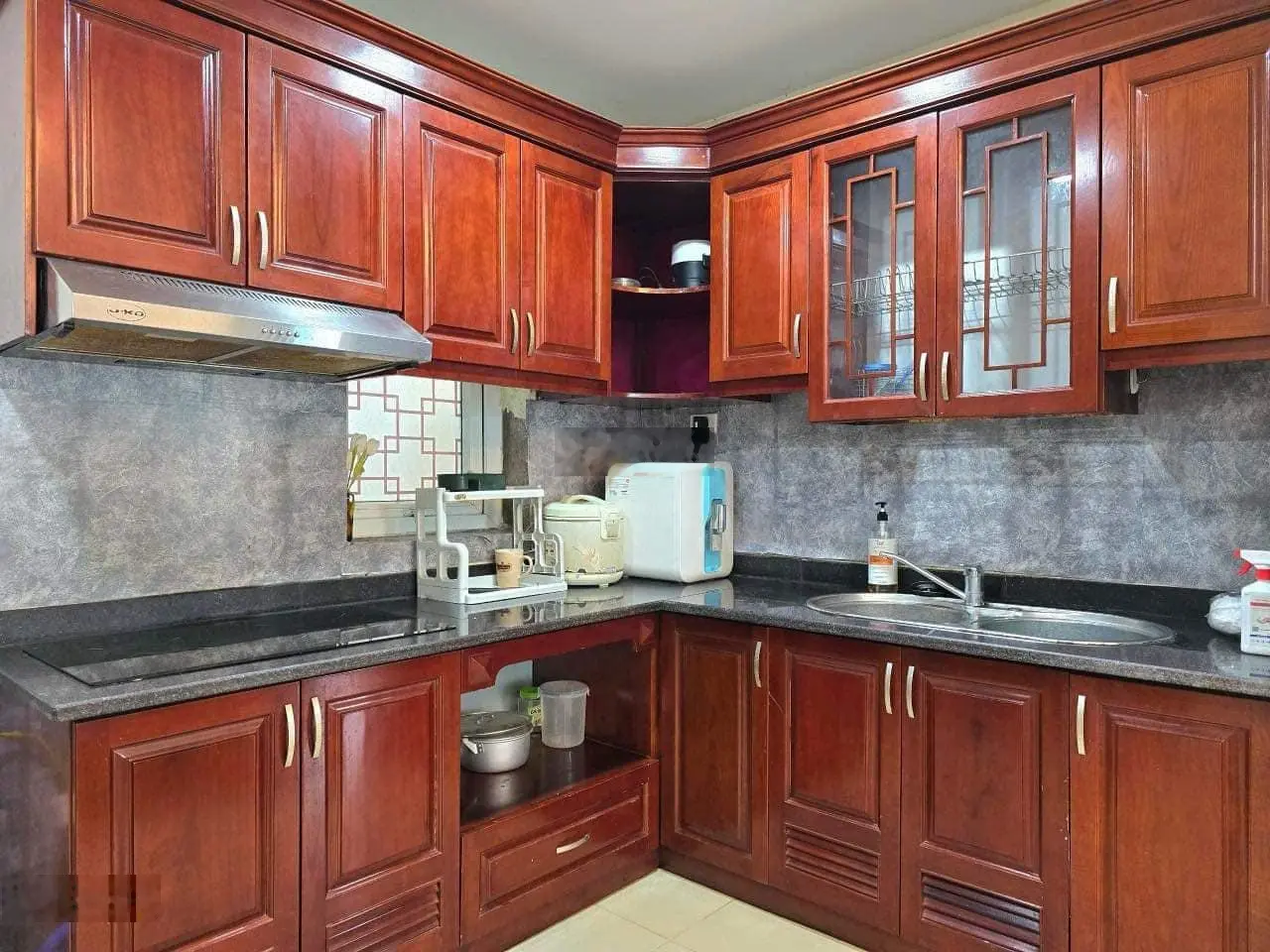 Chuyển công tác vào sài gòn cần bán nhanh căn hộ 100m2 3 phòng ngủ, hướng mát tại 173 xuân thủy-cg