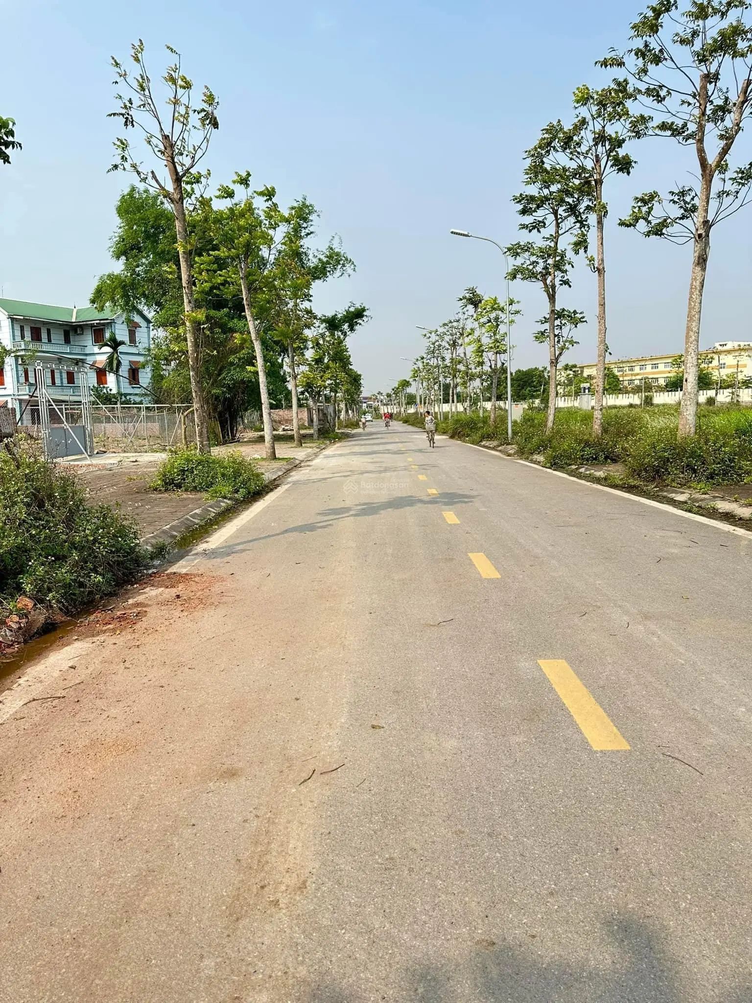 Bán đất đấu giá Khánh Tân. Giá 4.1 tỷ, lô góc 2 mặt thoáng. LH 0917 486 ***