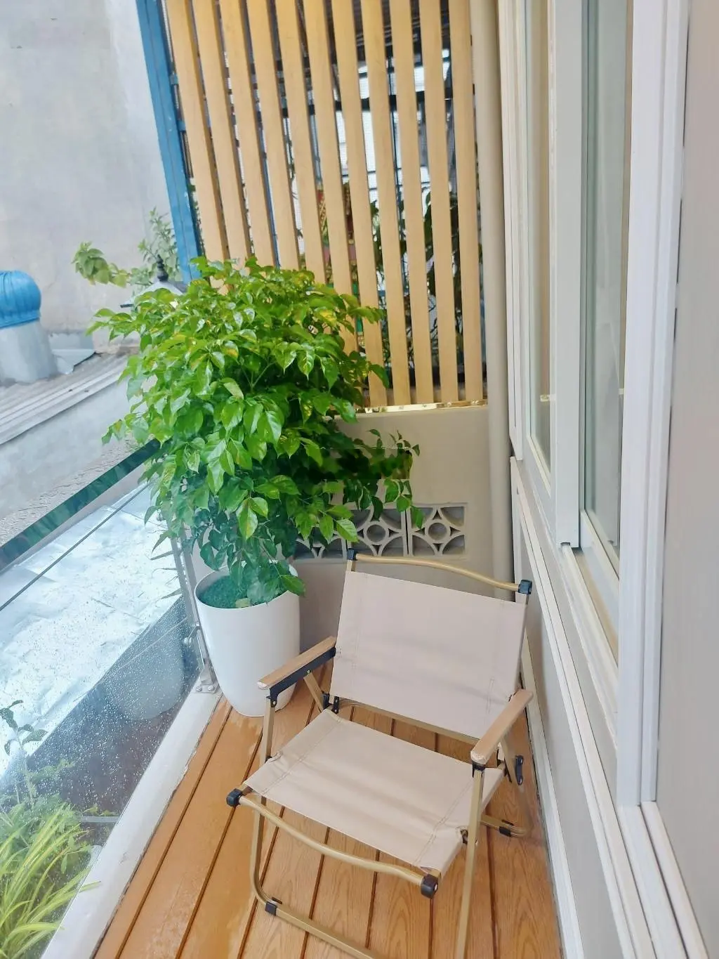 Bán nhà Lạc Long Quân, P10, Tân Bình, nhà mới nhỏ xinh, đầy đủ nội thất có thể vô ở liền cho GĐ nhỏ