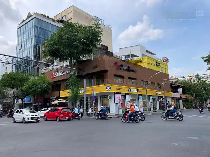 Phố ẩm thực! MT Phan Xích Long, Phú Nhuận, 8x18m, Hầm + 4 Tầng - HĐT: 200 tr/th, giá 59 tỷ