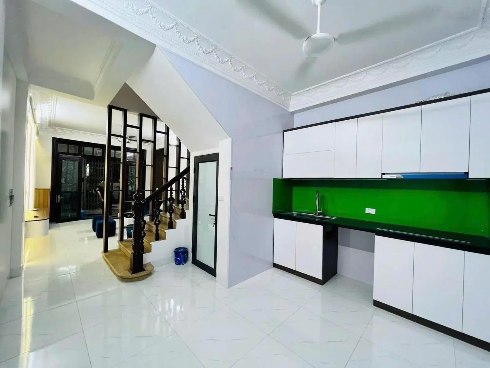 Nhà thái thịnh ngõ nông thoáng ô tô gần 40m x 5tầng mới đẹp full nt ở ngay