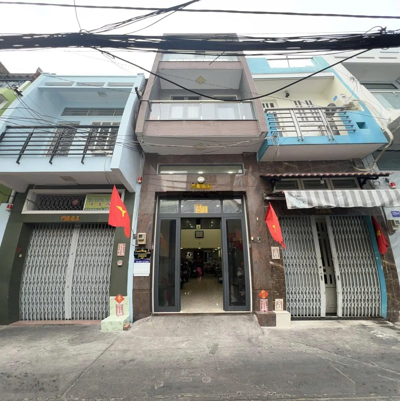 Hẻm XH Cao Văn Lầu-Hậu Giang sát chợ Bình Tây-nhà 4 tầng - 79m2 giảm mạnh 700 triệu còn 11,8 tỷ TL