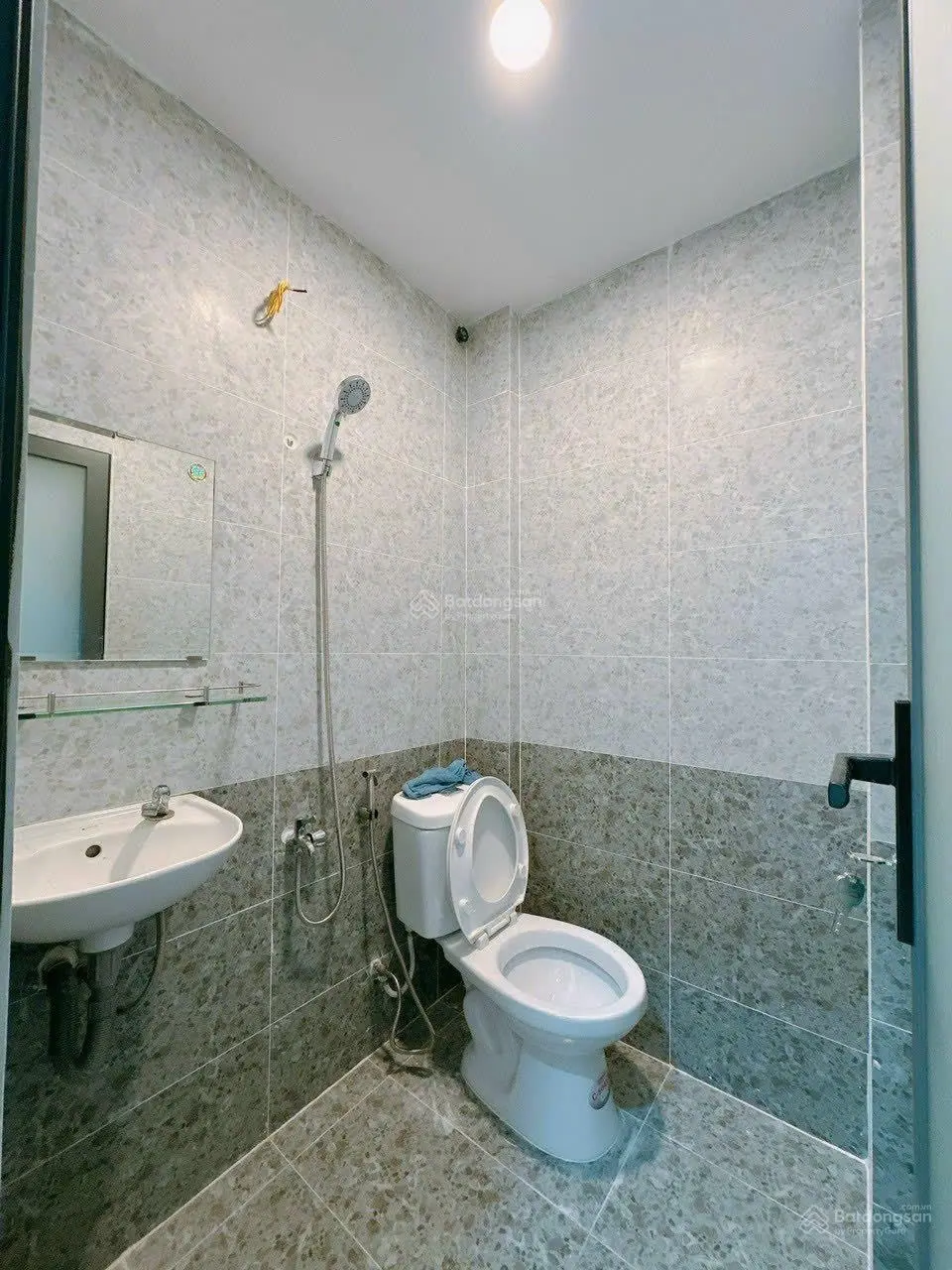 Nhà đẹp siêu rẻ Q4 P6 Bến Vân Đồn