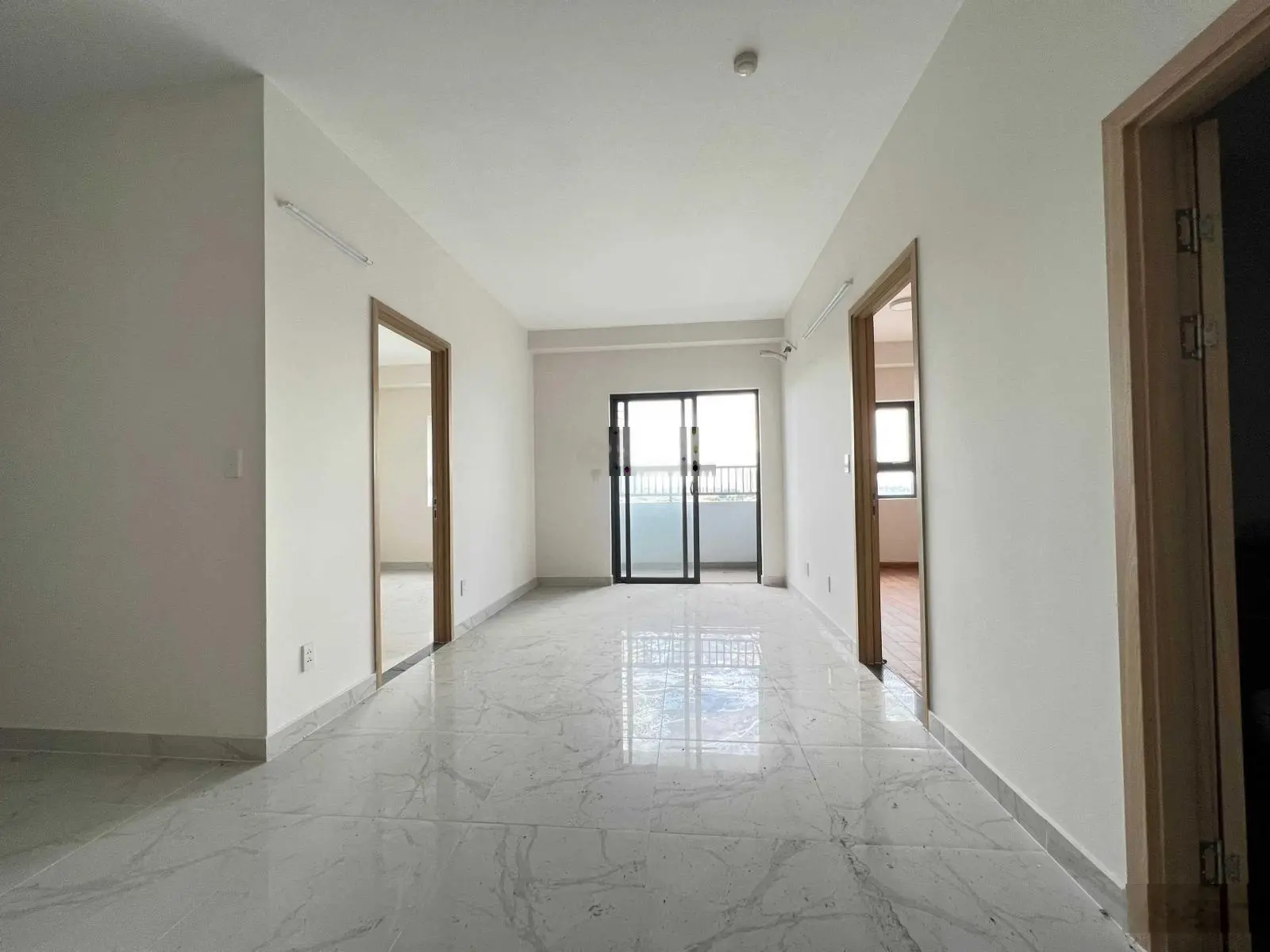 Bán gấp căn hộ sổ hồng riêng Fresca Riverside - DT 70m2 (2PN, 2WC) - View hồ bơi thoáng mát