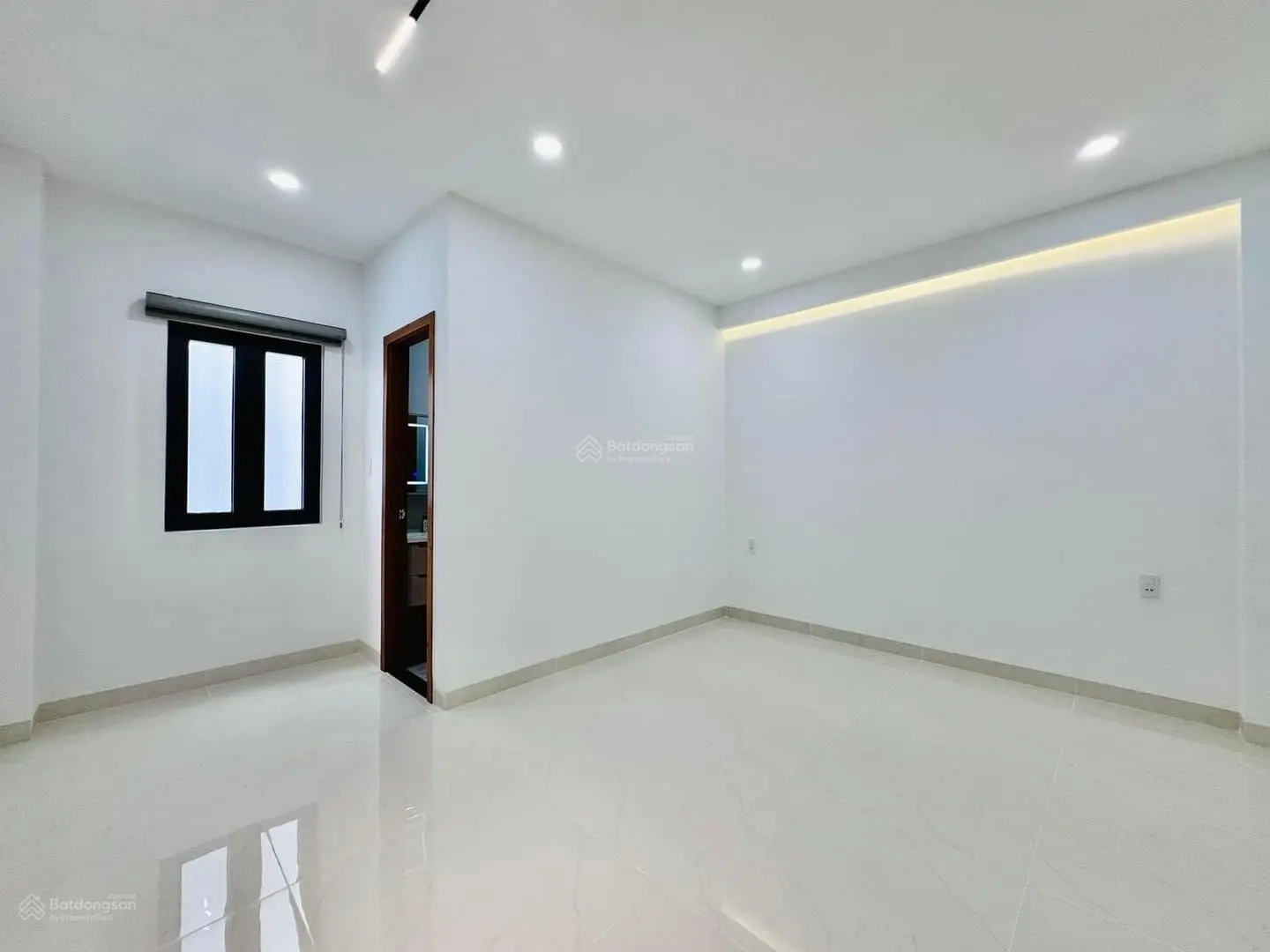 Bán gấp nhà Chu Văn An, p12, Bình Thạnh. Dt 54m2. Giá 2,2 tỷ. SHR