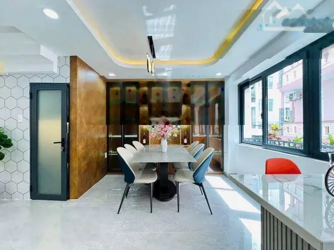 Bán gấp nhà hẻm ôtô kinh doanh Nguyễn Tri Phương, p9, Quận 10 siêu hiếm, 86m2/3tỷ 250tr ,SHR.