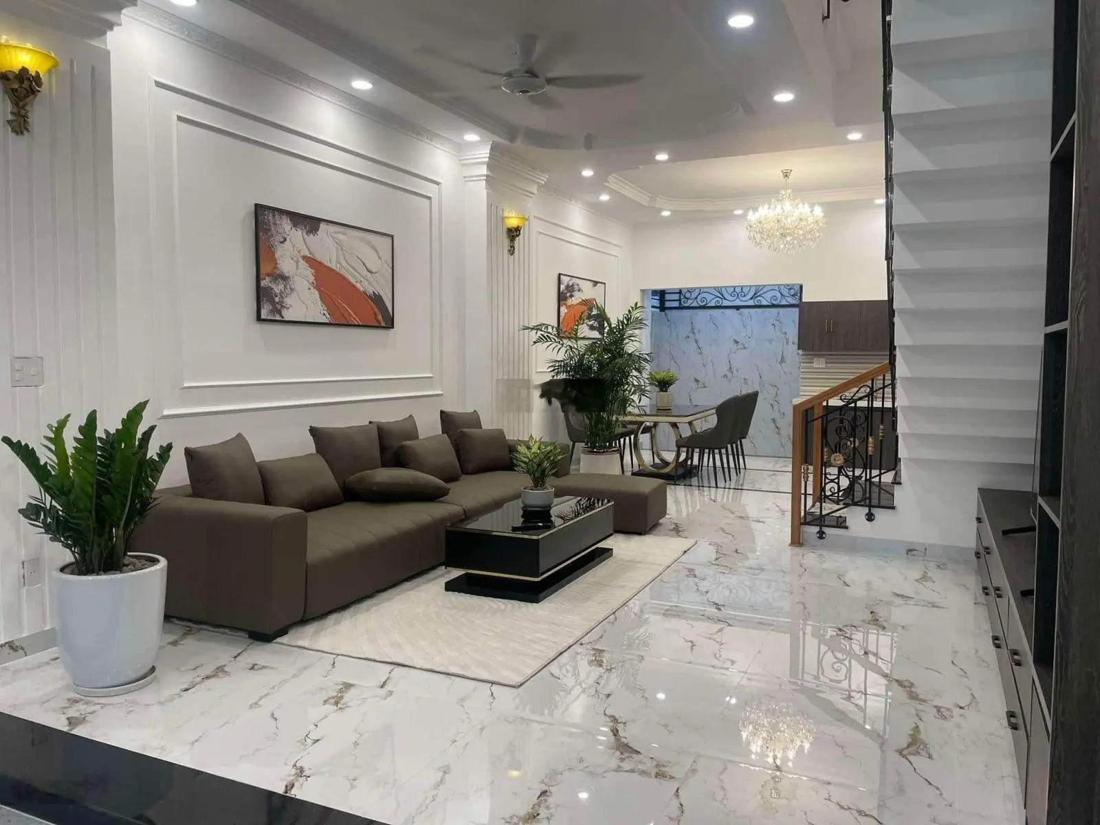 Cần bán nhà đẹp đối diện công viên khu đô thị Lê Hồng Phong 2, Đầy đủ nội thấy chỉ 7tỷ5