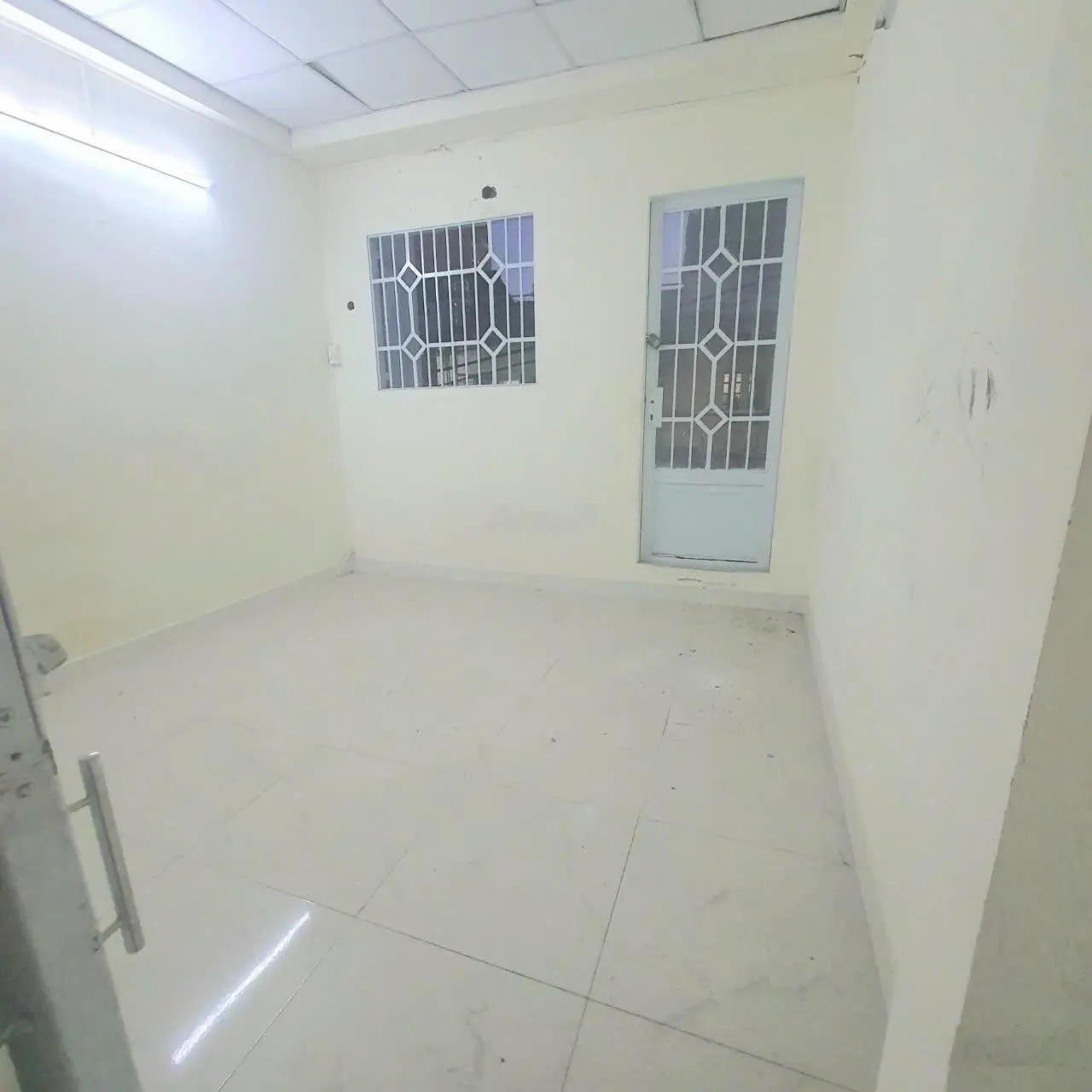 [ Quận 6 ] 5 tỷ 600 Chính chủ bán nhà hẻm xe hơi 1/ đg Minh Phụng P6 Q6.