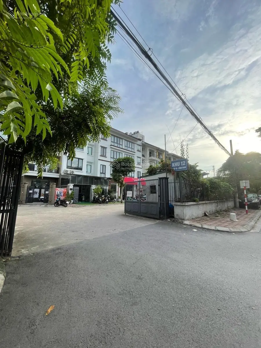 Biệt thự song lập - phân lô cán bộ - oto tránh - nhà đẹp ở luôn