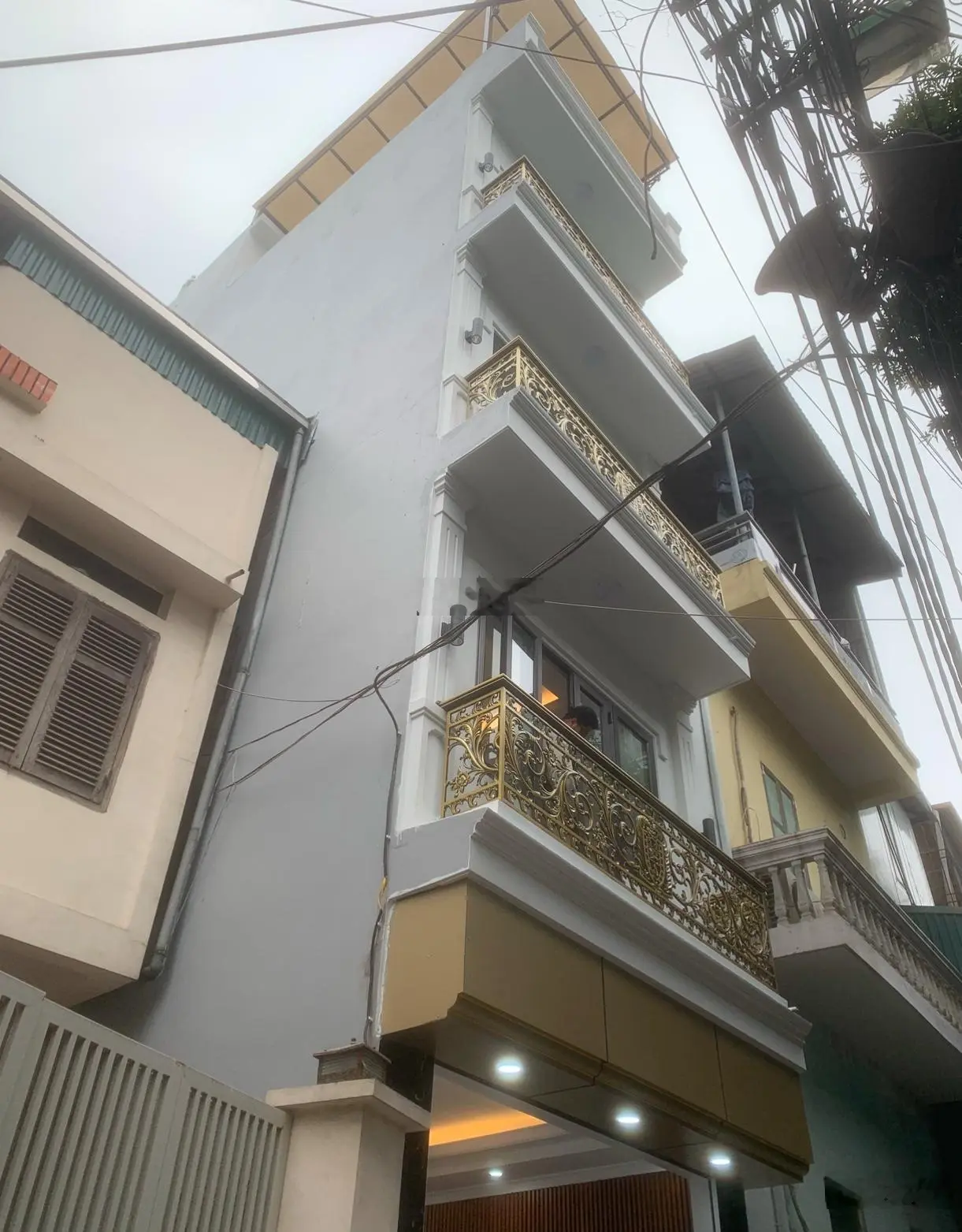 Bán nhà đẹp-phố trần khát chân-40 m2-4 tầng-nội thất xịn-thang máy