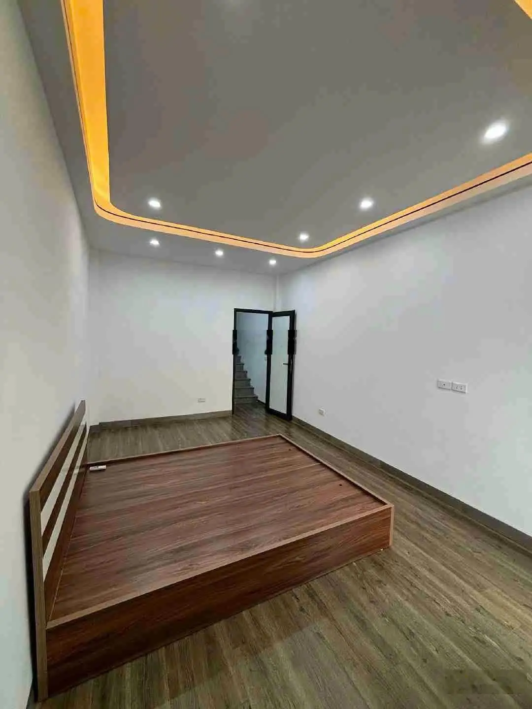 Chủ nhà giảm chào bán nhà Ngô Thì Sỹ, Hà Đông - diện tích 33m2 - 3 tầng - nở hậu - xách vali về ở
