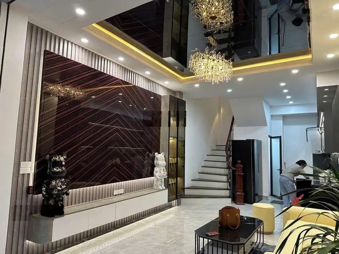 Nguyễn lân, thanh xuân - 38m - 5t - mt: 4m - mặt ngõ thông kinh doanh, ô tô phân lô quân đội