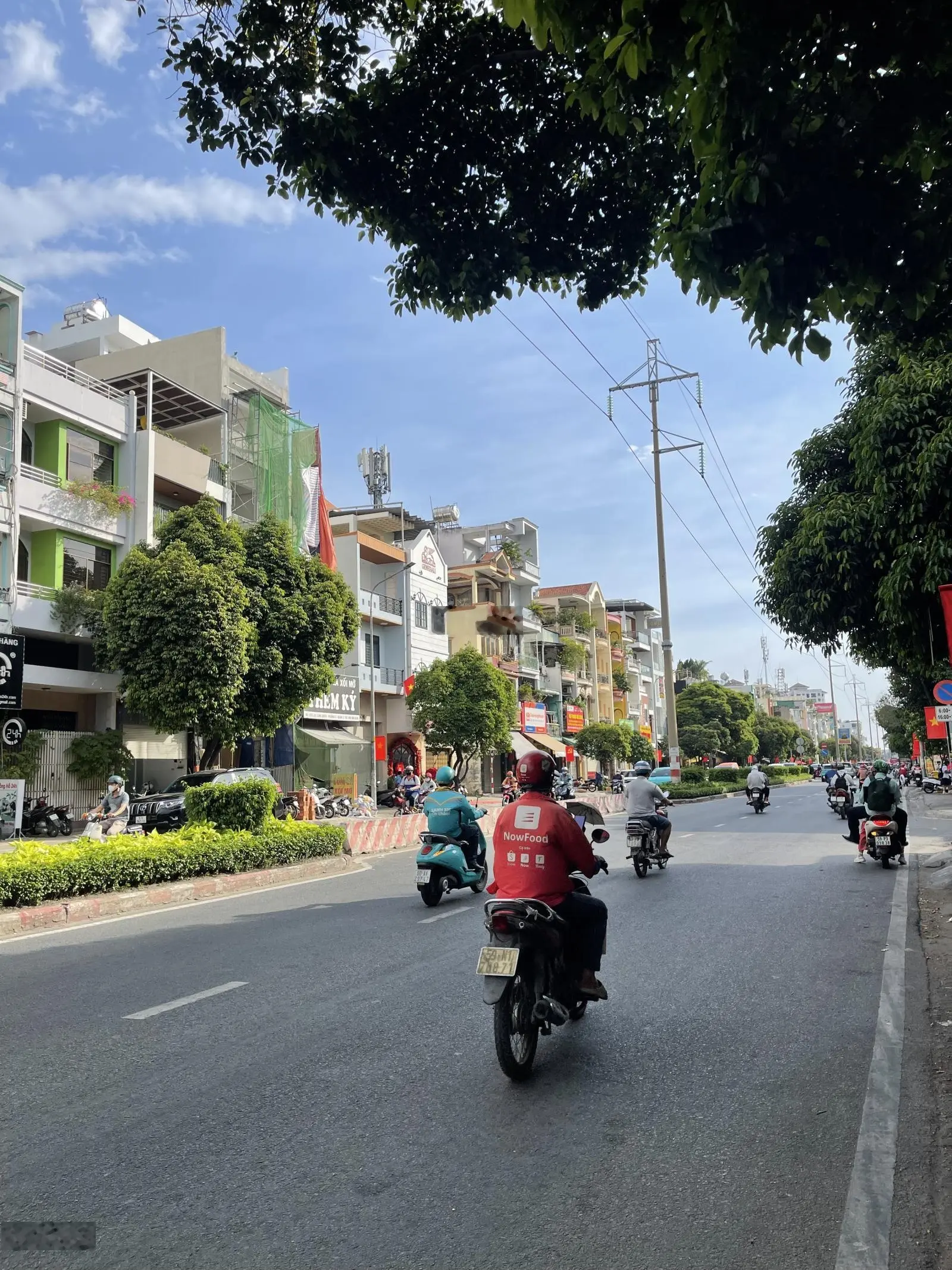 Mặt tiền Lô góc - Cực hiếm - Lạc Long Quân Q11 - 4,1x12 - Giá còn 13.x còn TL