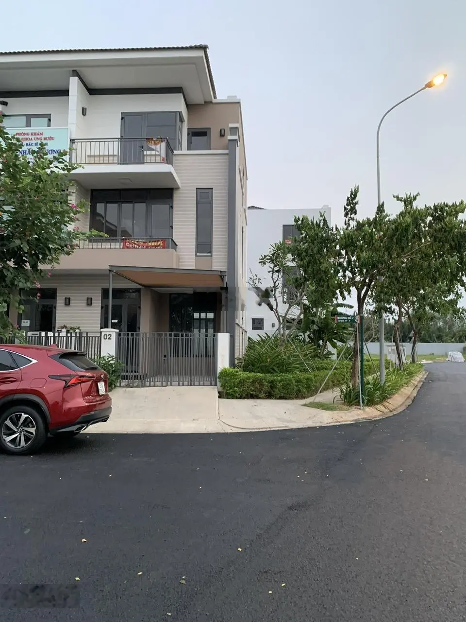 Bán biệt thự khu dân cư Lavila view sông, trệt - 2 lầu - áp mái, khu compound an ninh, giá 10 tỷ