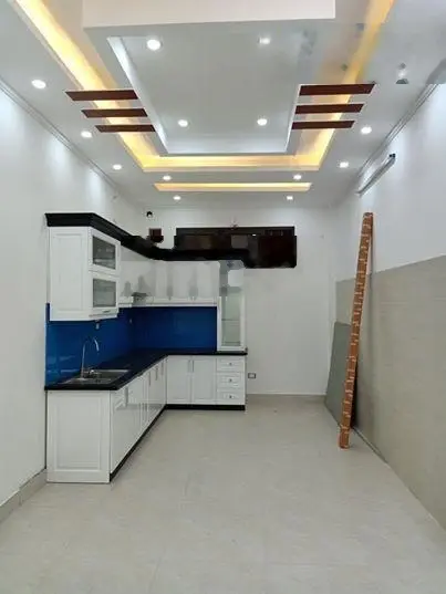 Bán nhà giá rẻ, Vân Canh, DT: 33m2, giá: 3.95 tỷ, 5 ra đường ô tô, 300m ra đường Vành đai 3.5