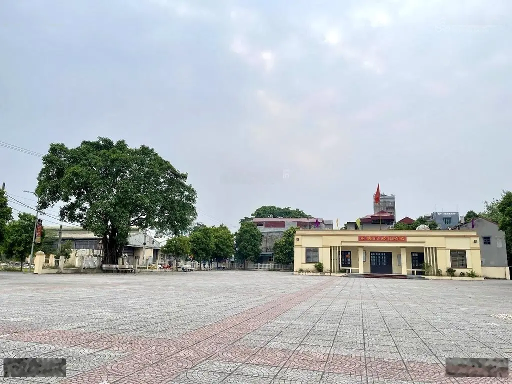 Bán đất lại hoàng, yên thường, gl, ngõ thông, ôtô tránh chạy vòng quanh dt 56m, mt 4.5m, giá đt.