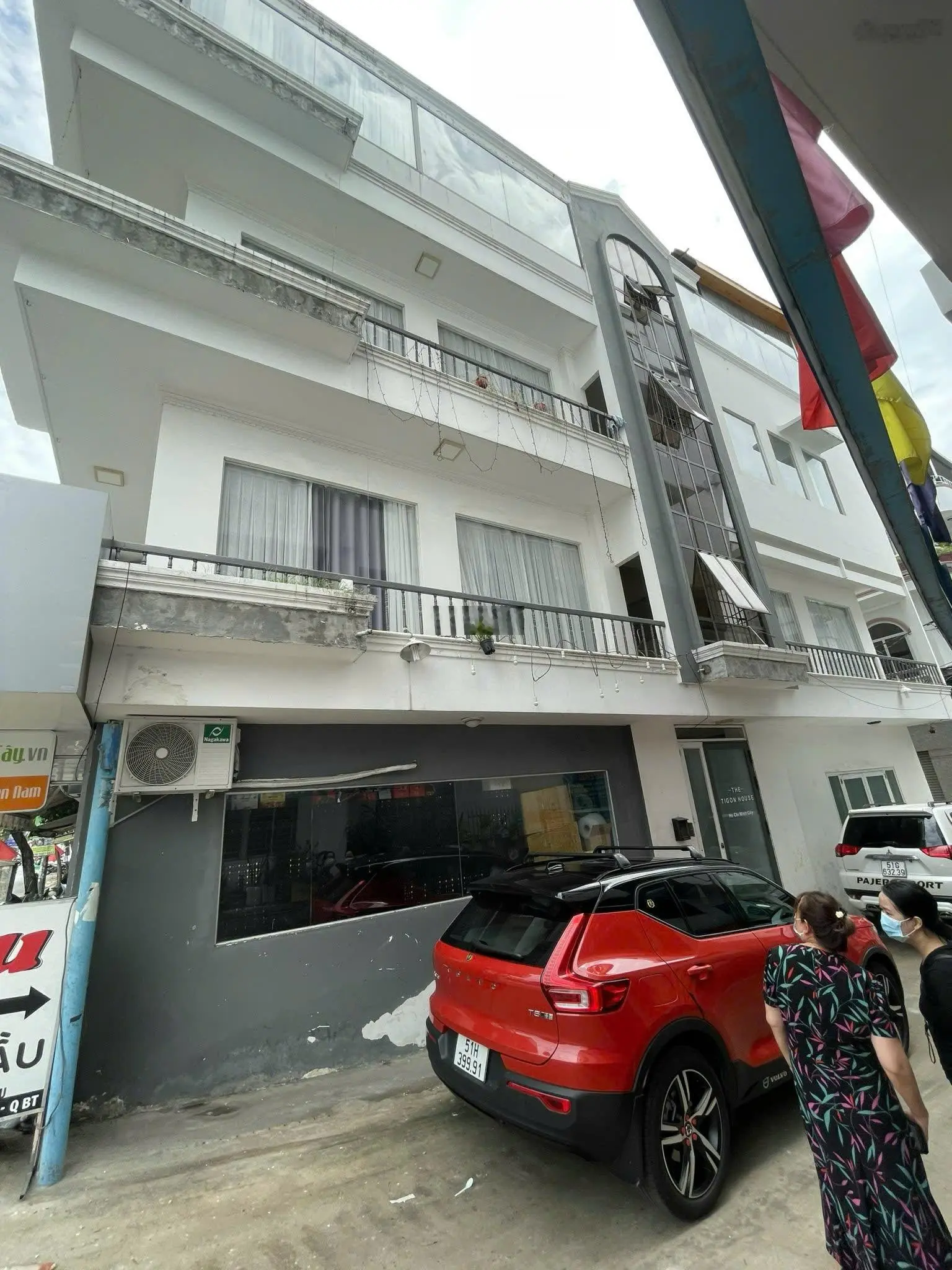 Bán tòa nhà 11 phòng đang khai thác - góc 3 MT Ngô Tất Tố, P22, Bình Thạnh TN 45 triệu giá 19,5 tỷ