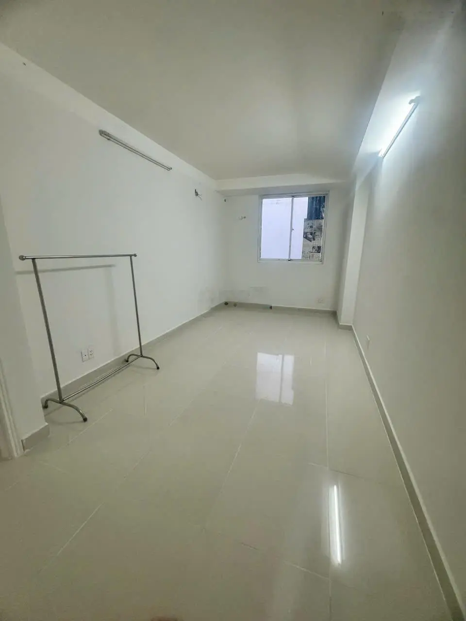 Chuyên bán căn hộ Belleza, DT 80m, 2PN, 2WC, lầu 6, hướng N, sổ hồng. Giá 2.550 tỉ