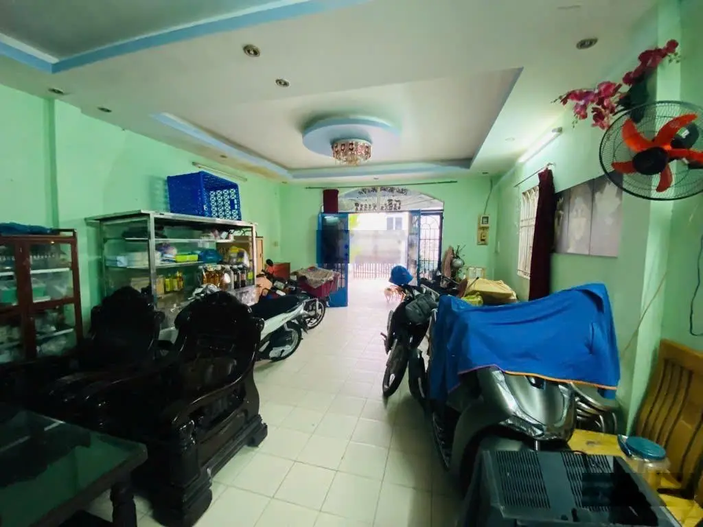 Bán nhà đs 40. Linh đông(5x15)76m2, 4Pn,2wc.2 tầng. Thủ đức. giá 3.8tỷ