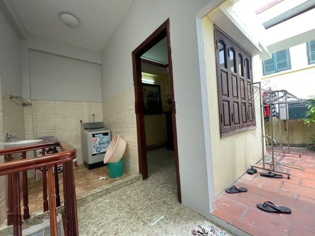 PHỐ TÔN ĐỨC THẮNG SỔ 35M2 NGÕ RỘNG 2M - 30M RA PHỐ 5 TẦNG TRẮC CHẮN -3 NGỦ RỘNG TẶNG FULL NỘI THẤT