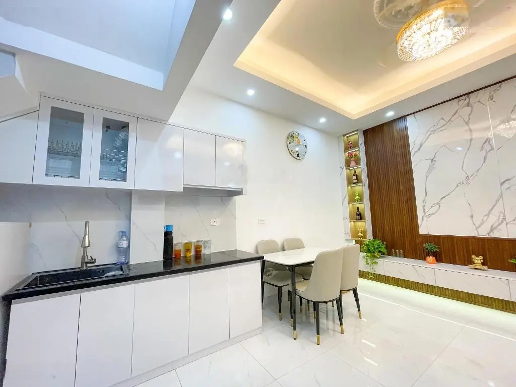 Nhà chú em 5 tầng Vũ Trọng Phụng, dân xây mới chắc chắn - 7,248 tỷ. Liên hệ Mr Nhân 0984 596 ***