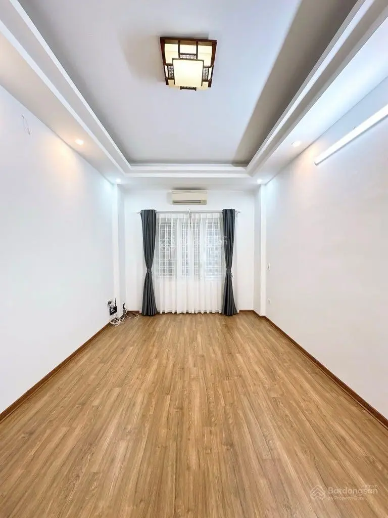 Bán nhà Hoàng Mai, cực gần oto, ngõ rộng 3 gác đua, an sinh cực đỉnh, tiện ích không thiếu thứ gì