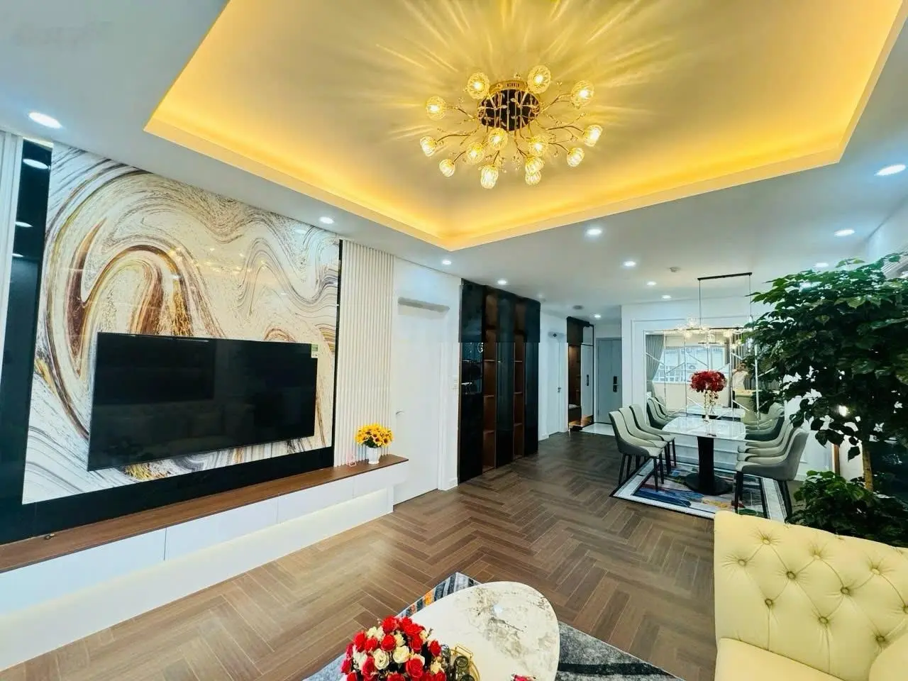 Hàng hiếm. Thiết kế hiện đại, đẹp không tì vết, hưởng trọn tinh hoa giúp chủ nhân nâng tầm đẳng cấp