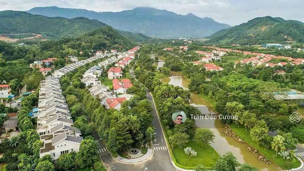 Lô góc mặt trục chính kinh doanh đối diện cổng chính Đại Học Quốc gia giá đầu tư