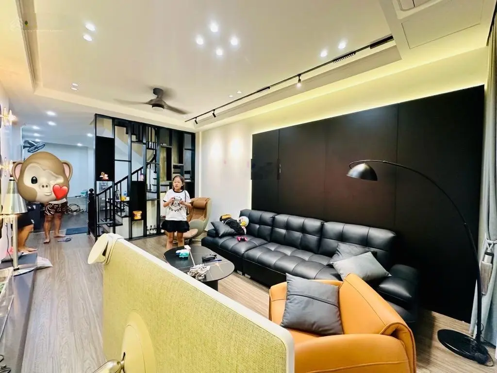 *cực hiếm* nhà ngọc lâm oto tránh- kinh doanh - 50m2- 4 tầng - gần vườn hoa- sát trường học !!