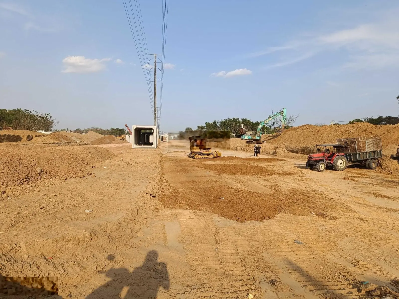 Kẹt tiền bán đất cách 25C 100m. DT 1.429m2 (2265m) CLN QH ONT, đường oto. Cách Q2 8km. Giá 2.2tr/m2