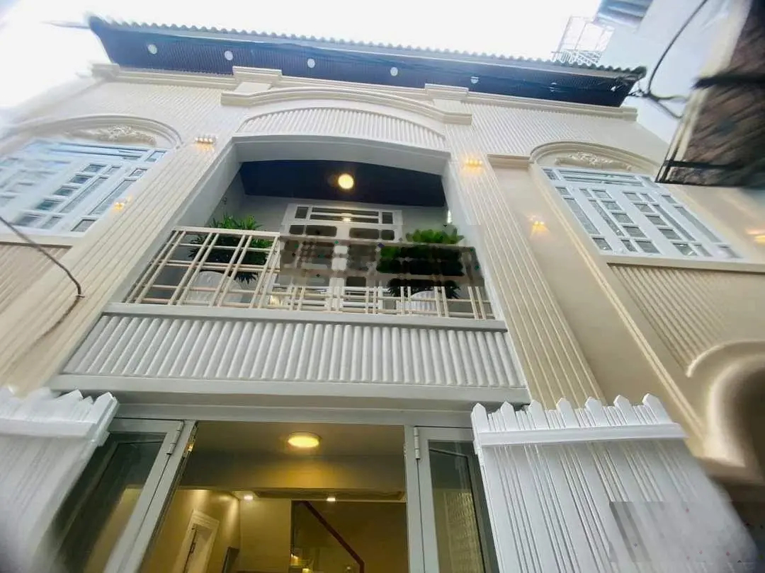 Nhà đẹp cạnh PMH Q7 ngang 9M đúc BTCT full nội thất chỉ nhỉnh 5 t.ỉ