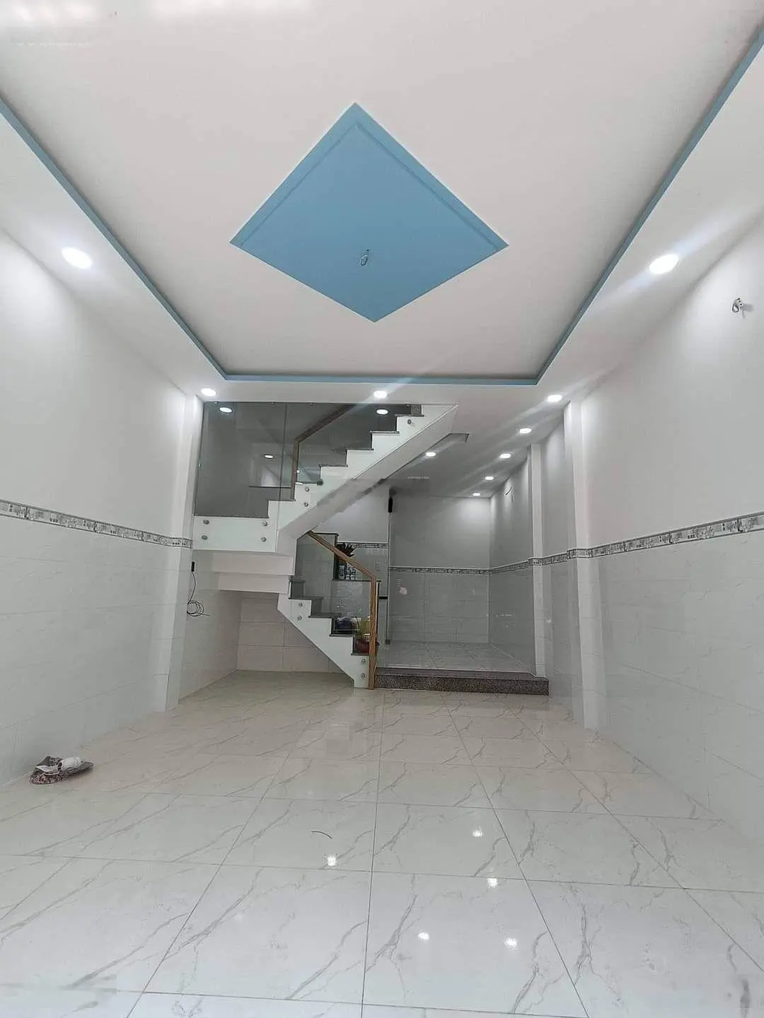 Bán nhà riêng tại xã Xuân Thới Sơn, 40m2, 2PN, 2 toilet chính chủ bán