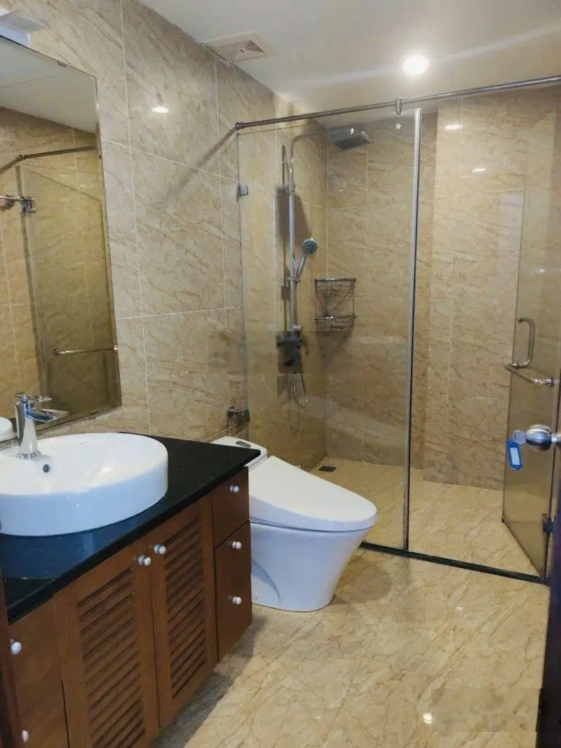 Chính chủ tôi cần thanh khoản gấp tòa siêu phẩm 198m 8 tầng thang máy Tây Hồ Hà Nội vị trí đắc địa