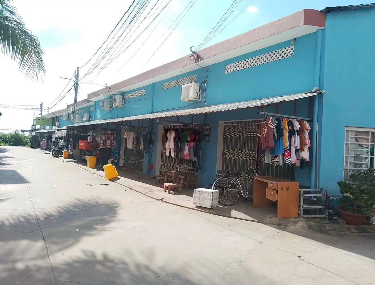 Bán dãy trọ mặt tiền đường Gò Cát, Phú Hữu, Quận 9, 380m2 kẹt bank bán gấp
