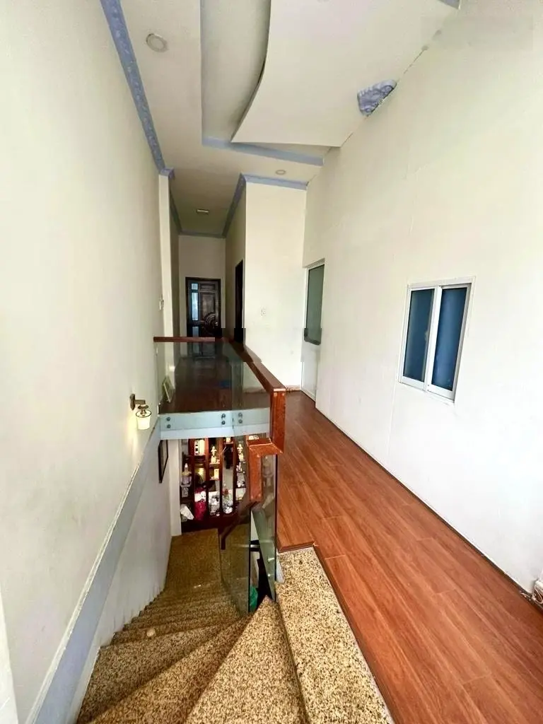 Bán nhà hẻm xe hơi 2 tầng 80m2 3pn ngay Kđt Vạn Phúc, sổ hồng hoàn công chỉ 5,7 tỷ