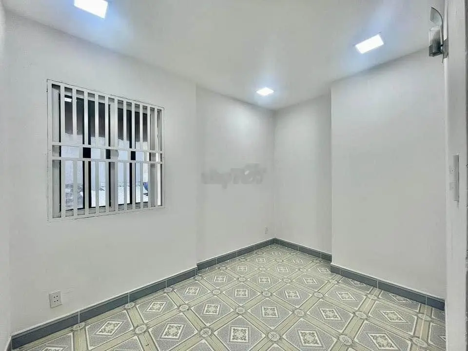 KD lỗ nợ NH bán nhà 1T1L Ni Sư Huỳnh Liên, Tân Bình, SHR 53,2m2/ 940TR