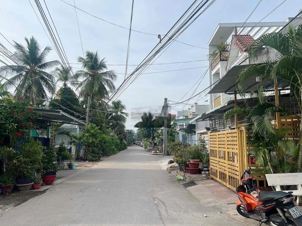 Nền đẹp Kế bên trường THCS Bình Thủy và chợ Bình Thủy