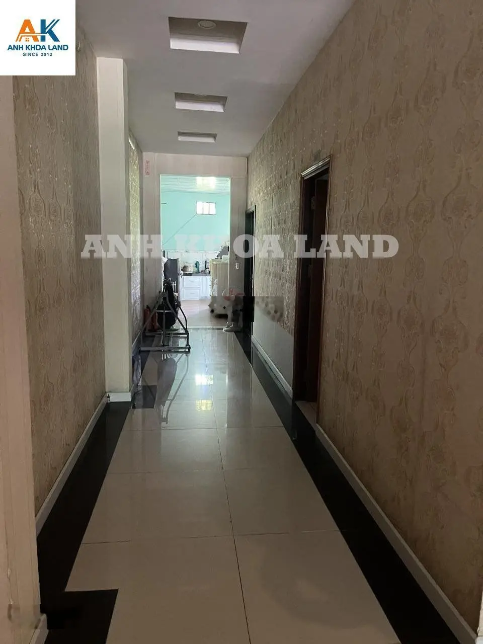 Bán khách sạn 16 phòng diện tích lớn, đang kinh doanh mặt tiền đường Nguyễn Duy Trinh, TP Thủ Đức