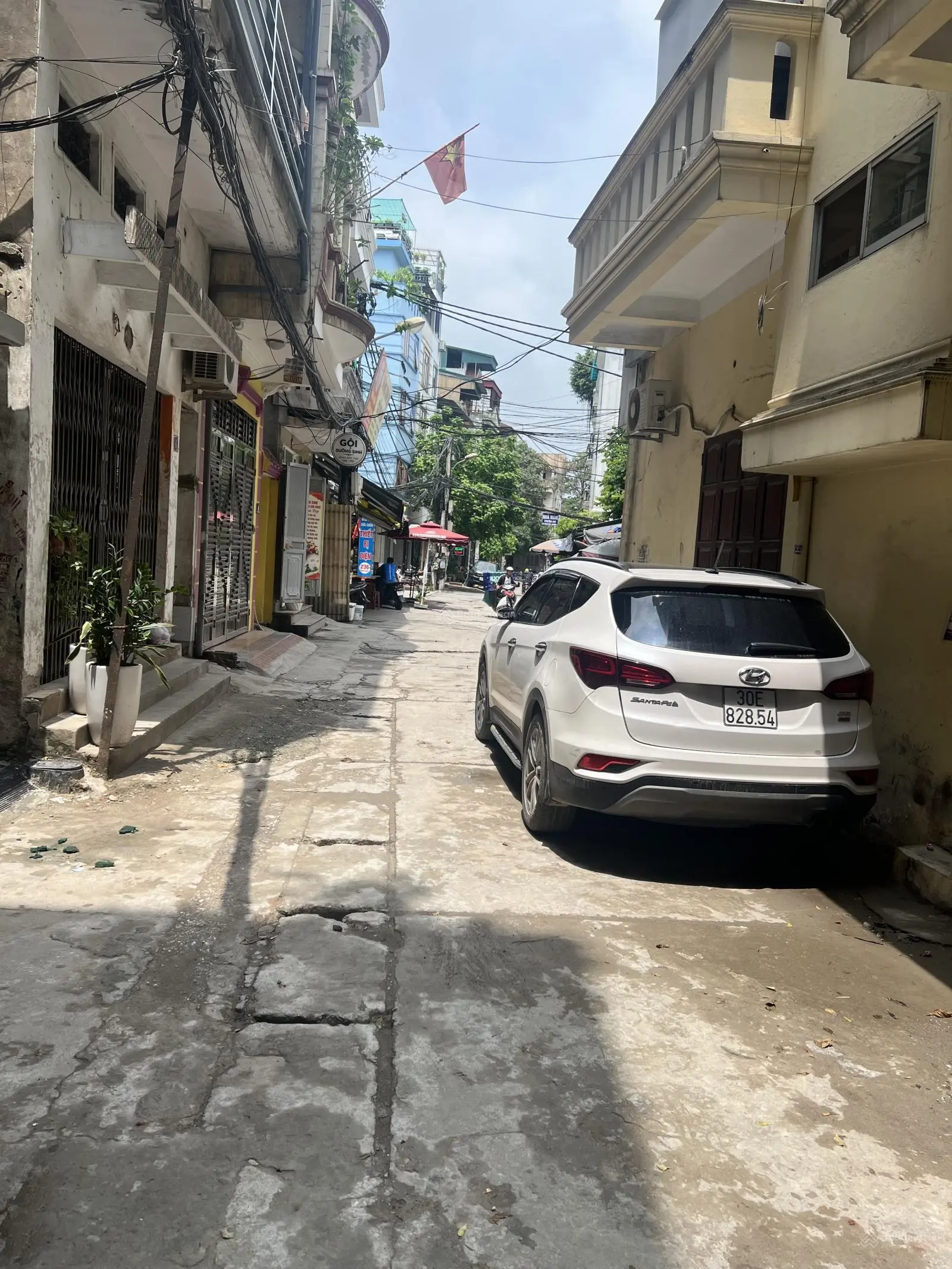 Bán nhà khu phân lô quận hai bà trưng - gara ô tô - cách mặt phố 40m - 14.66 tỷ. lh 0961080599.