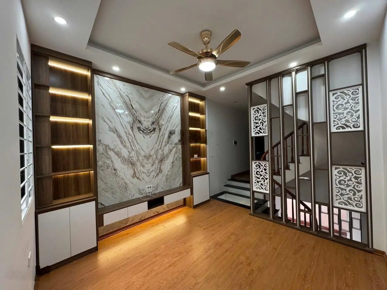 Nhà đẹp ngô quyền trung tâm hà đông 10m ra phố