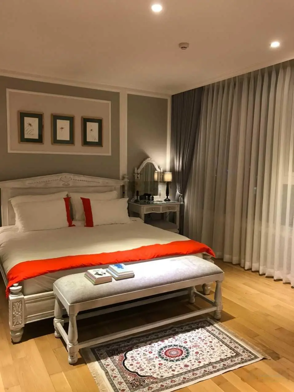 Bán căn góc 2PN 2WC 98m2 lầu cao view đẹp, nội thất sang xịn nhà mới đẹp, giá cực rẻ, LH 0934 004 ***