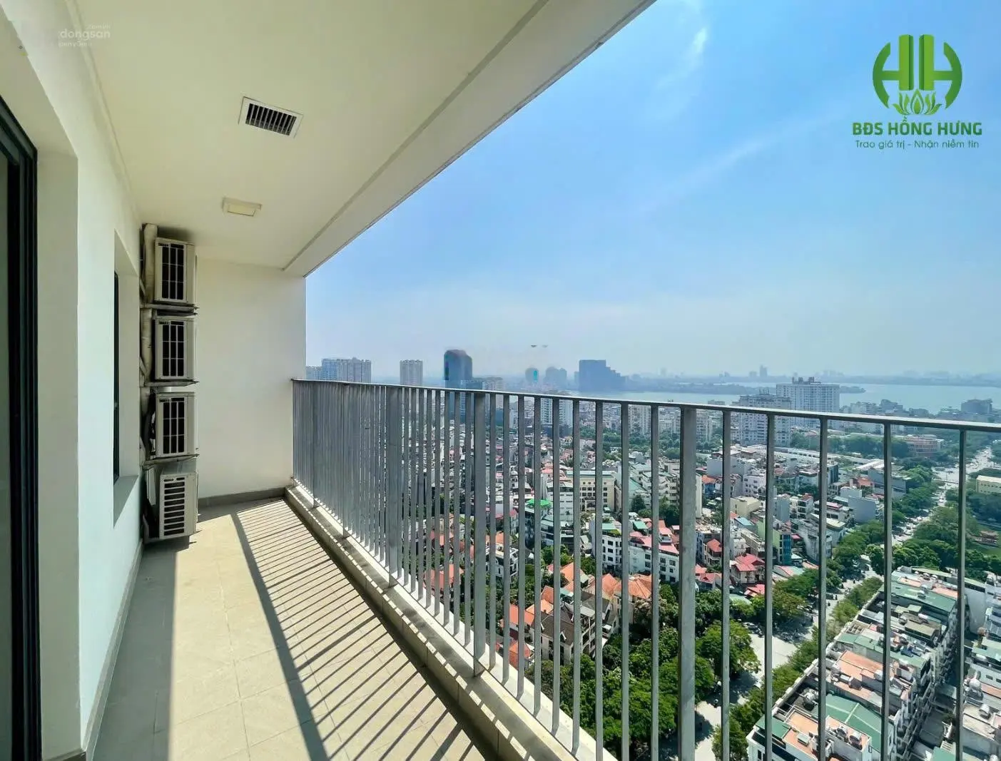Chính chủ bán căn 3 phòng ngủ 118m2, tòa Novo, tầng đẹp giá nhỉnh 10 tỷ LH: 0918 111 ***