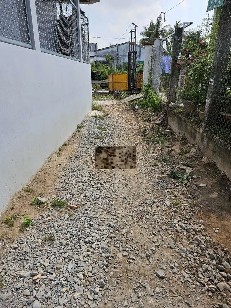 Nền hẻm ba gác, Đường Võ Văn Kiệt Phường 3 or hẻm Cf Violet đi vào