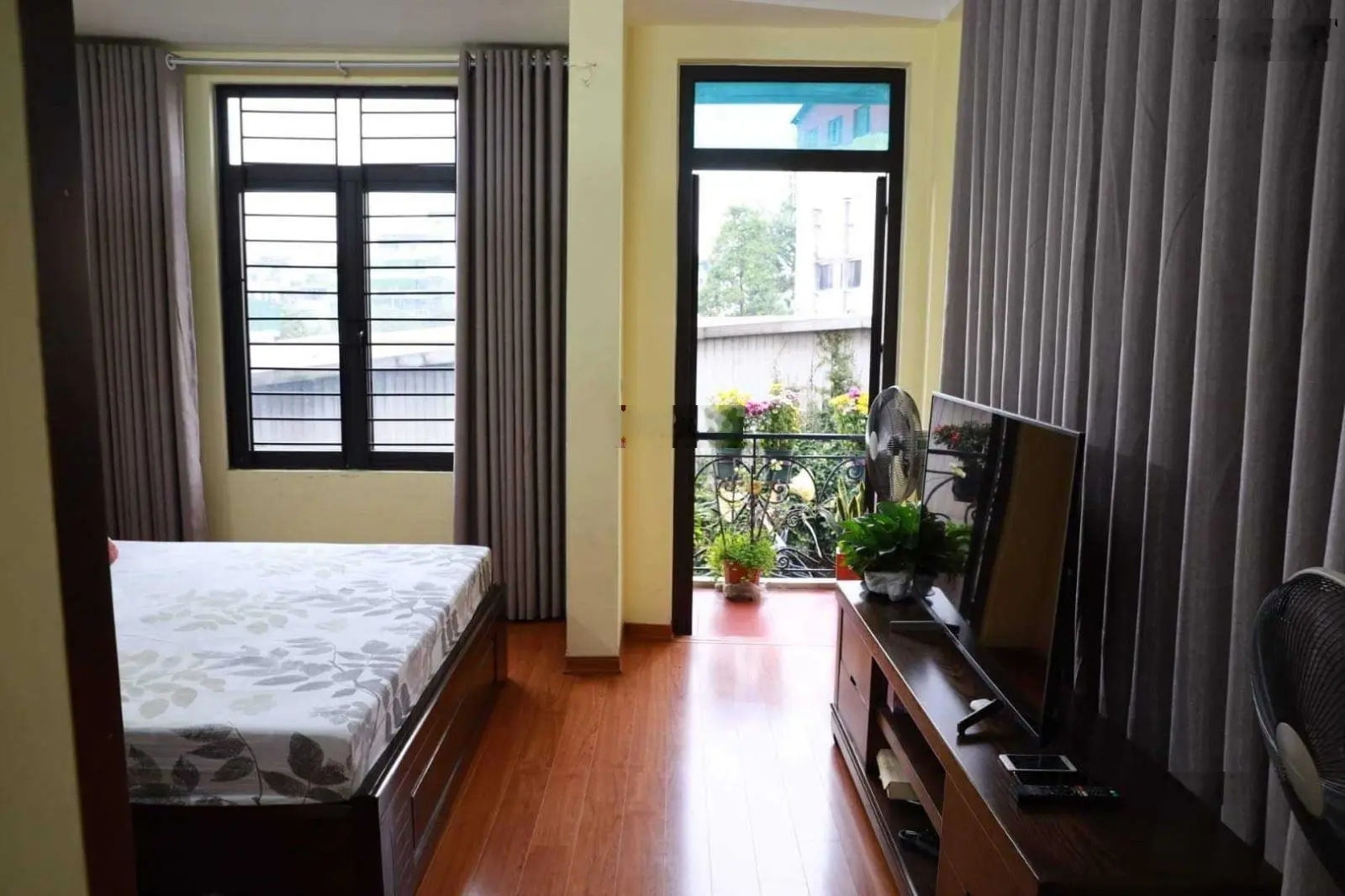Bán nhà đẹp ngõ phố Lê Thanh Nghị Quận HBT Hà Nội DT 95,8m 4 Tầng MT 5,5m Nhà vị trí đẹp trung tâm