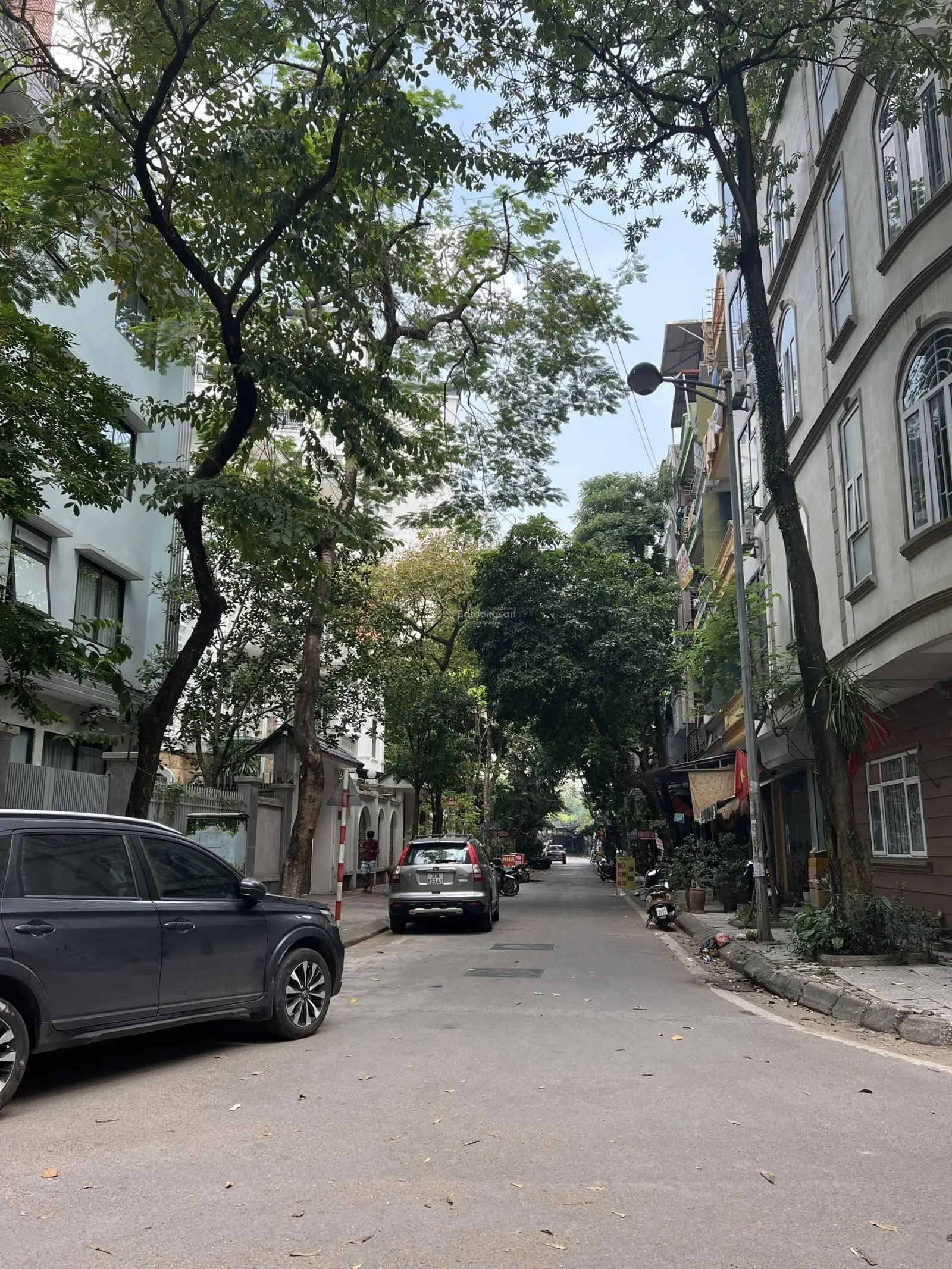 Chính chủ gửi bán căn biệt thụ liền kề thông thoáng Quang nhà,có an vườn đẹp nhất KDT Bắc Linh Đàm