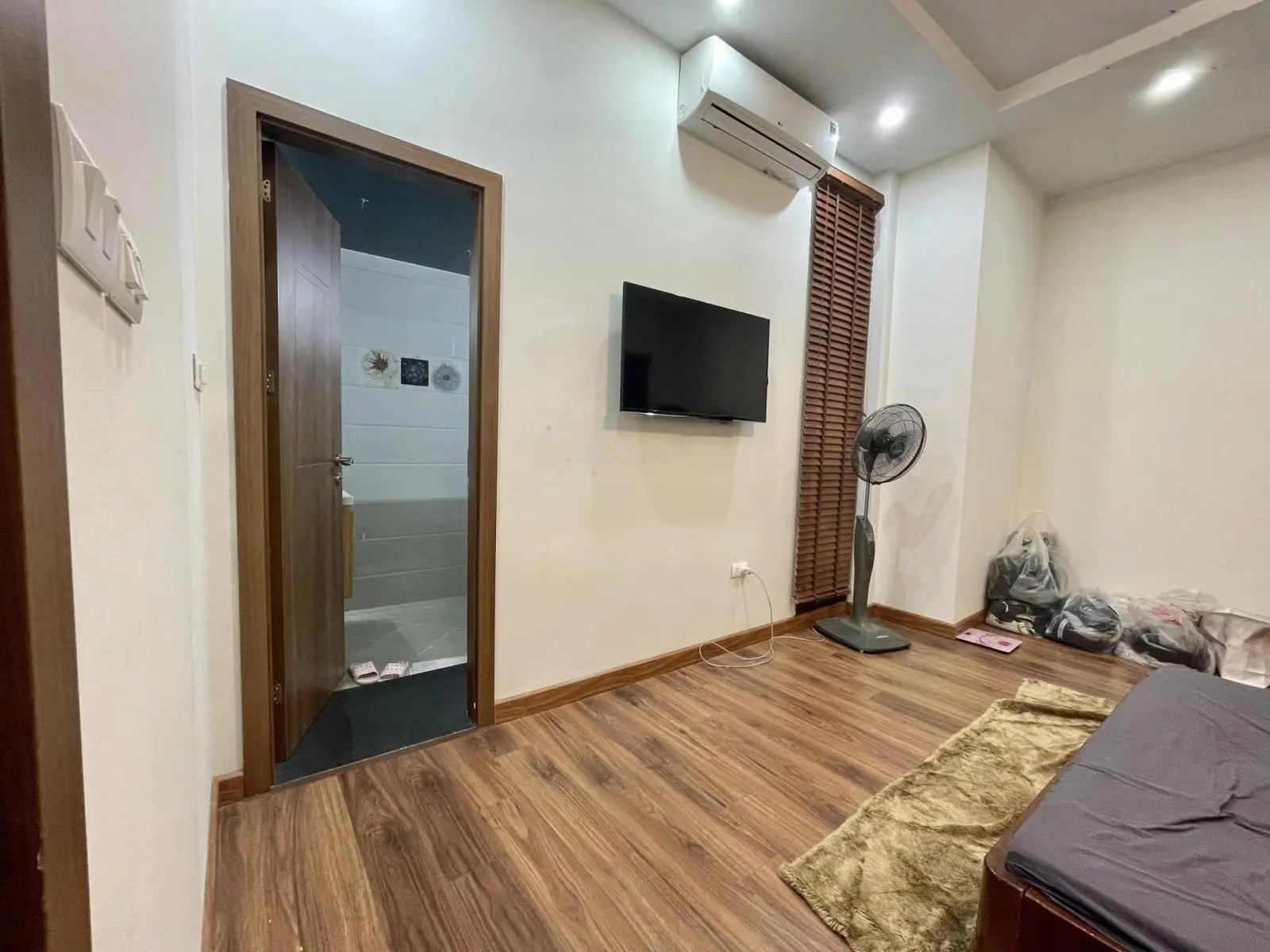 2.95 tỷ có ngay nhà tập thể 3 ngủ đường nguyễn trãi- thanh xuân 0987,063.288
