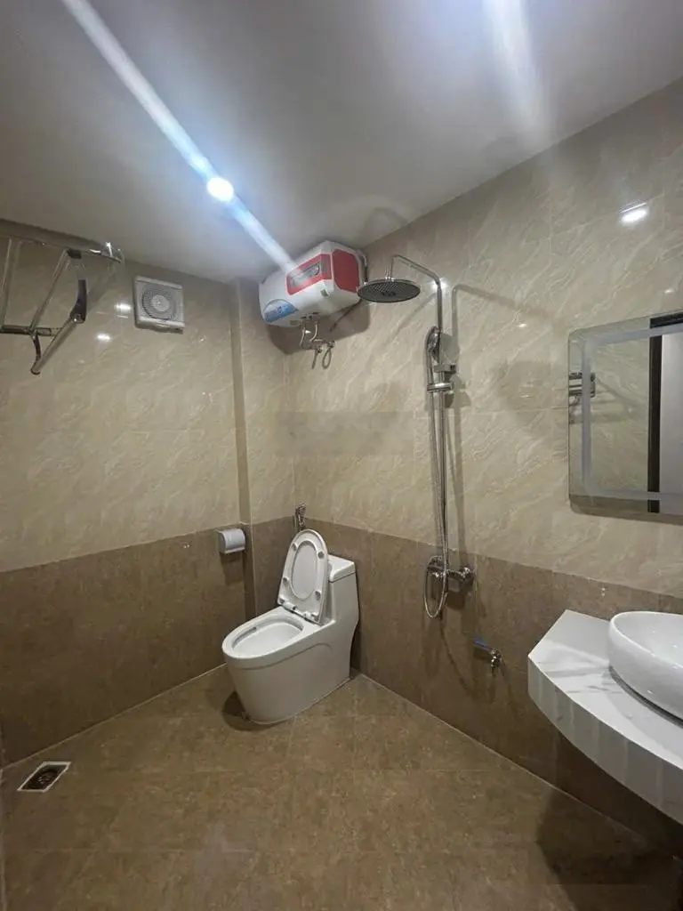 Siêu phẩm duy nhất tại phố Đại La, 6,95 tỷ vnd, 40m2, nhà riêng 5 tầng, ô tô đỗ gần. LH: 0779 548 ***