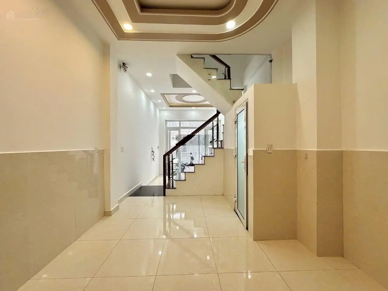 CẦN TIỀN BÁN GẤP NHÀ HXH 6m , LÊ QUANG SUNG - Phường 6 - Quận 6 ,DT : 53m2/2tỷ . SHR ,1 trệt 2 lầu