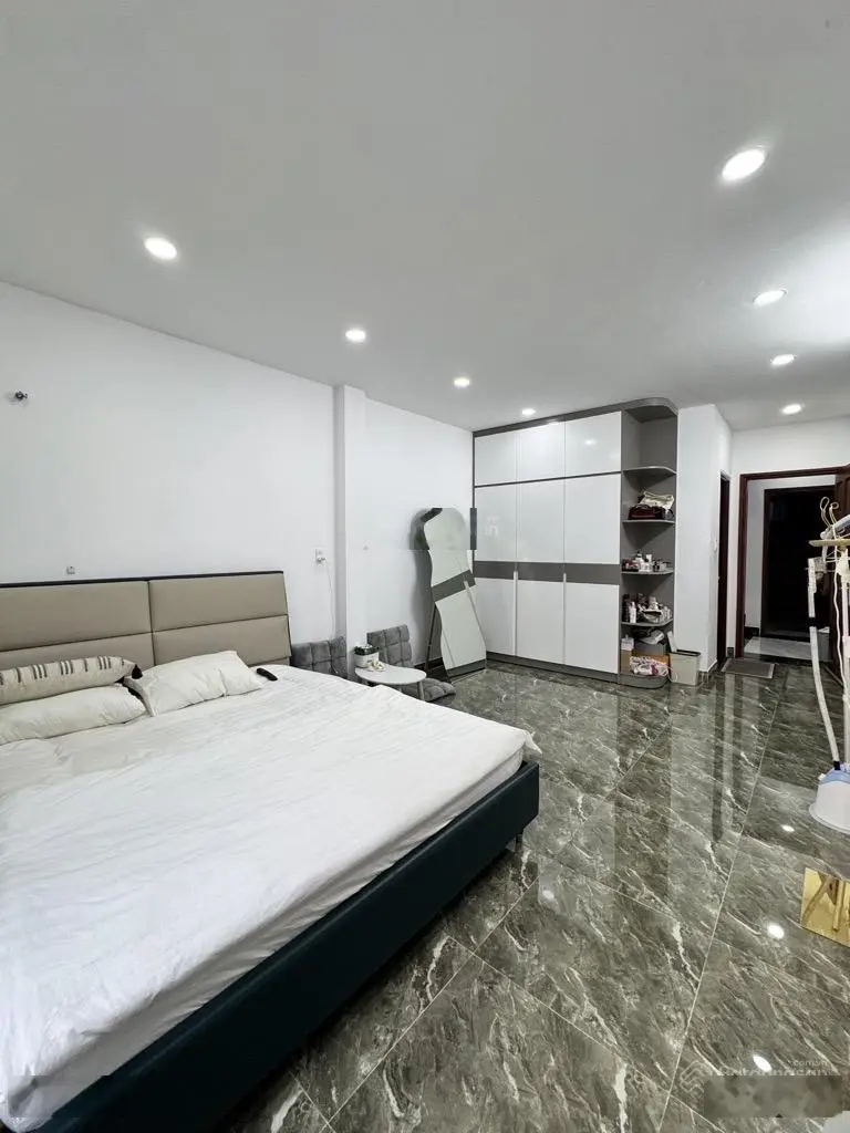 Bán nhà 5tầng gần đại học y dược 66m2 chỉ 13.4t