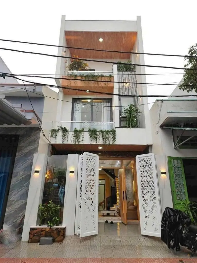 Nhà 3 tầng mới keng siêu đẹp. Hòa Minh - Liên Chiểu